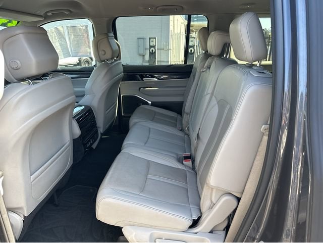 2024 Jeep Wagoneer BASE