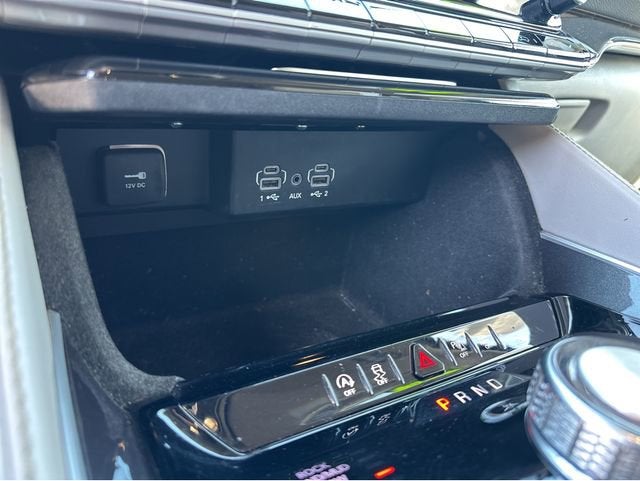 2024 Jeep Wagoneer BASE