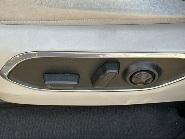 2024 Jeep Wagoneer BASE