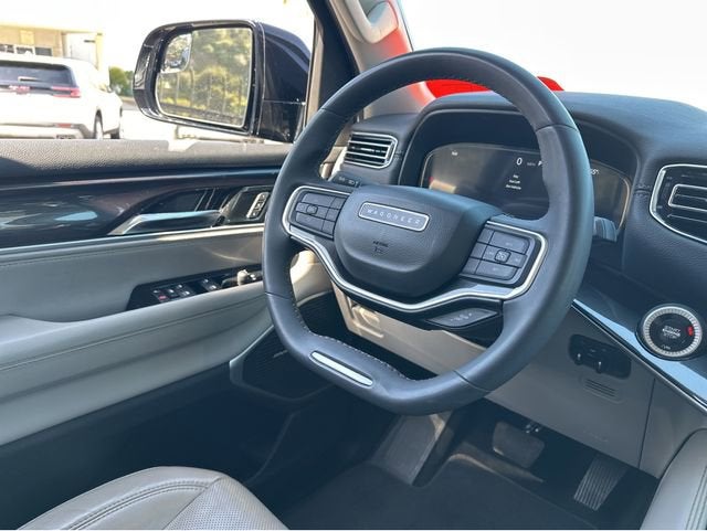 2024 Jeep Wagoneer BASE