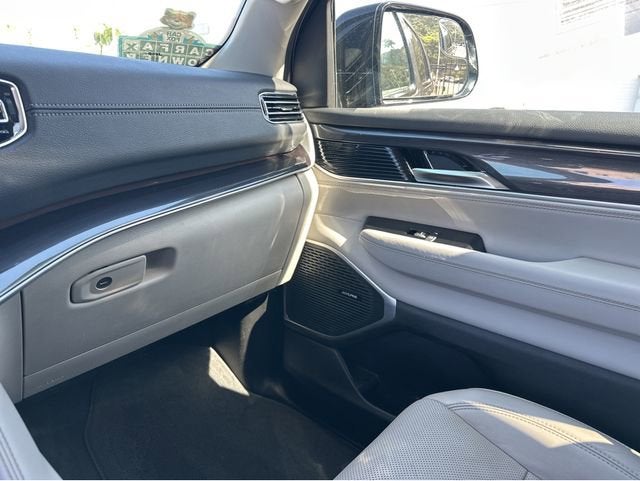 2024 Jeep Wagoneer BASE