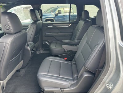 2024 GMC Acadia Elevation