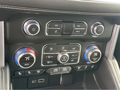 2022 GMC Yukon XL SLT