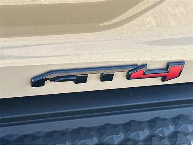 2023 GMC Canyon AT4