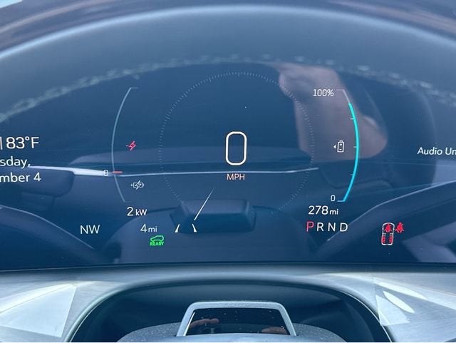 2026 Cadillac VISTIQ Luxury