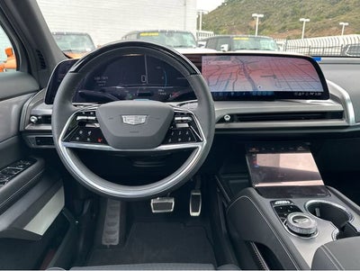 2026 Cadillac VISTIQ Luxury