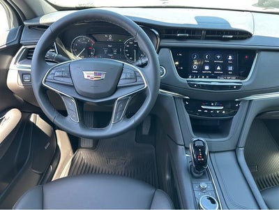 2025 Cadillac XT5 Luxury