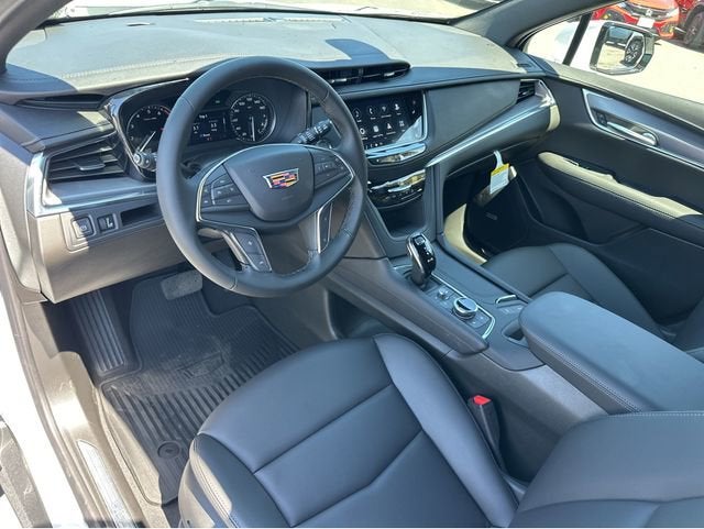 2025 Cadillac XT5 Luxury