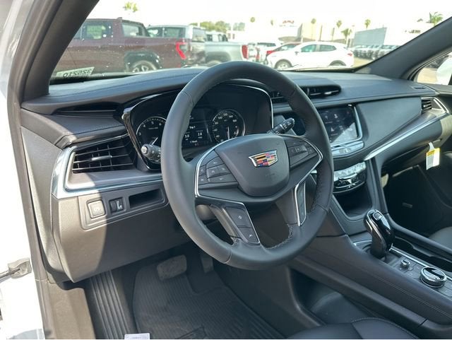 2025 Cadillac XT5 Luxury