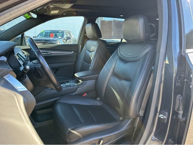 2022 Cadillac XT6 Luxury