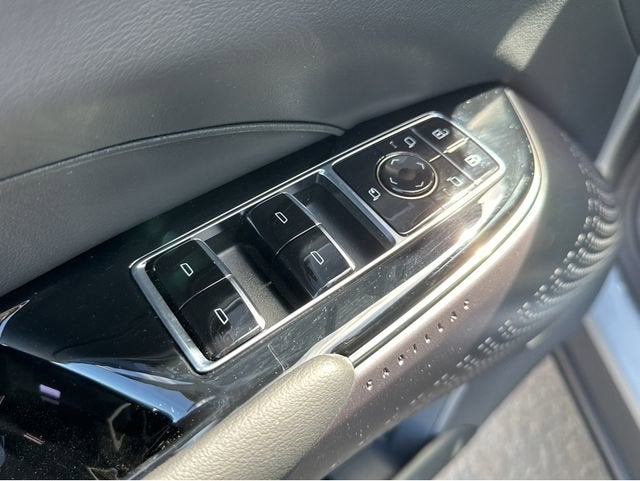 2025 Cadillac LYRIQ Sport 1