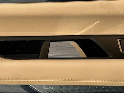 2025 Cadillac ESCALADE IQ Luxury 2