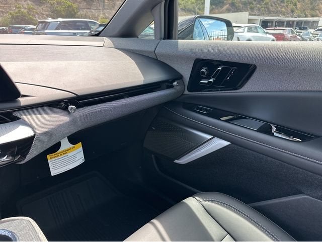 2025 Cadillac OPTIQ Luxury 1