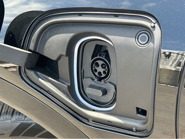 2025 Cadillac OPTIQ Luxury 1