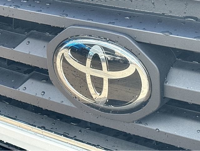 2022 Toyota Tacoma 2WD SR5